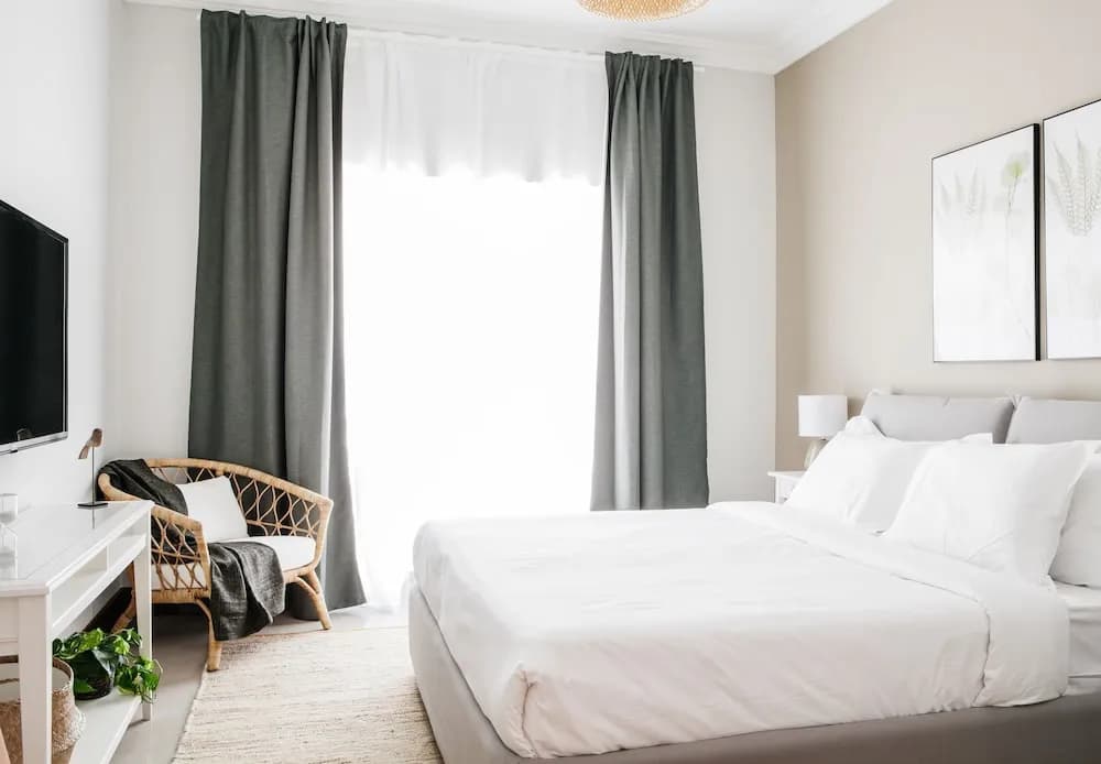 Fantastay - Golden Mile