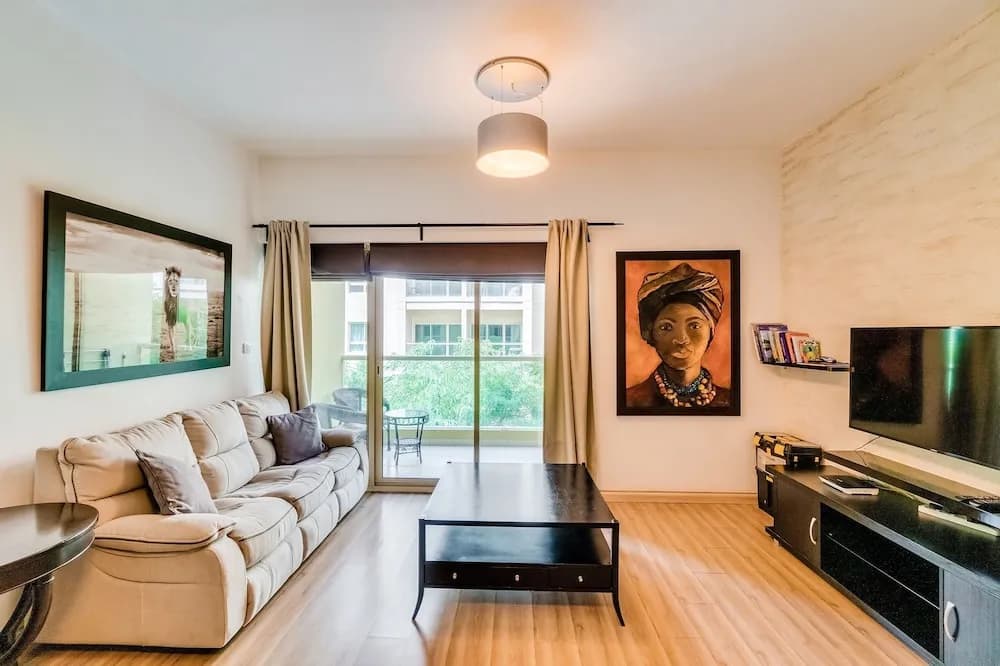 1 Bedroom Apartment Greens