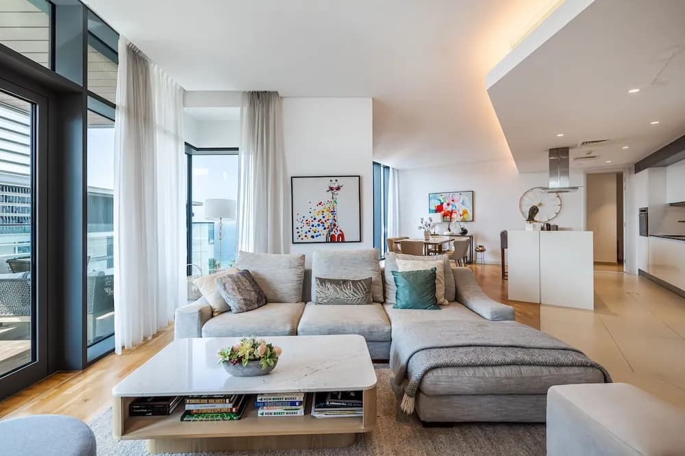 Massive 3 Beds Sea View Bluewaters B10