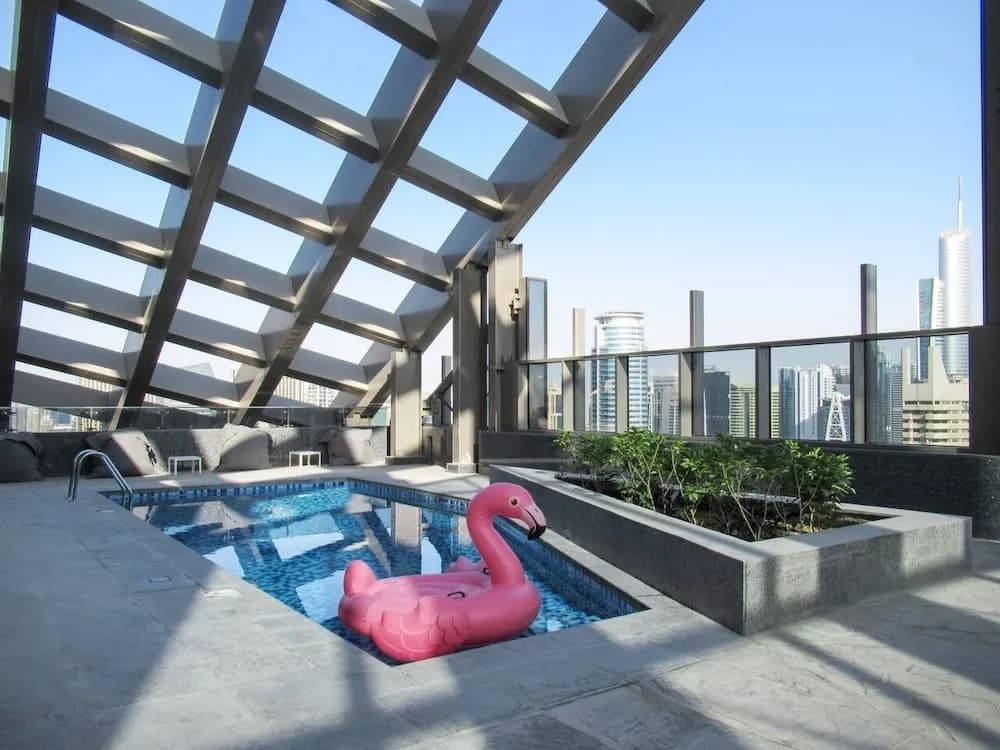 Modern & Classy 1BR Overlooking Marina!