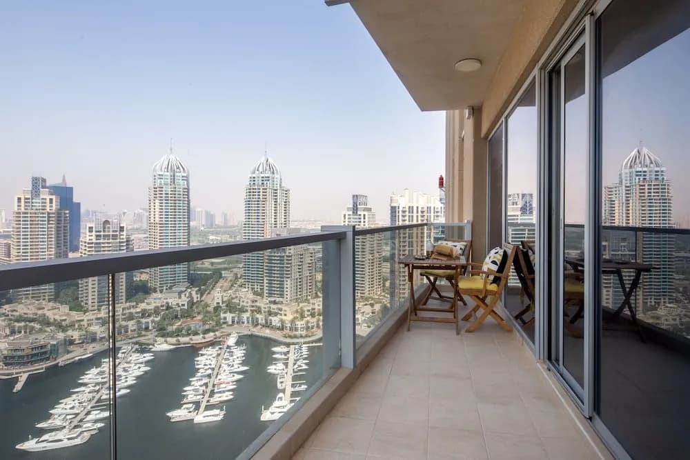 Magnificent Marina Views in This Elegant 3br!