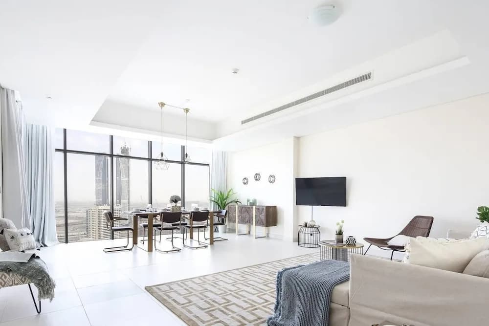 Superior + Luxurious 2BR - Sleeping 7!