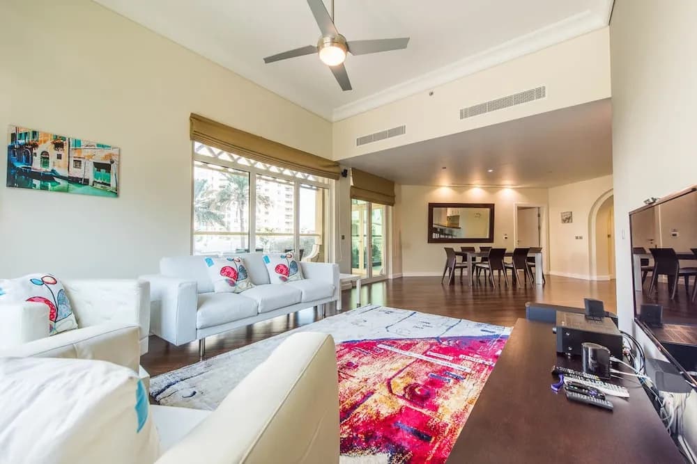 Deluxe Holiday Homes - Shoreline