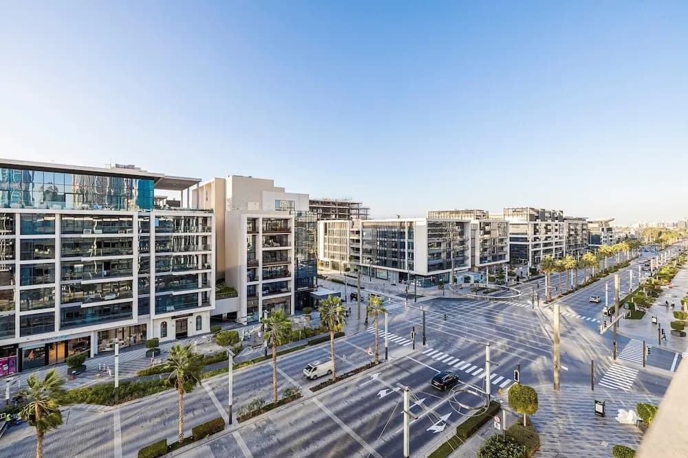 Cozy & Large 1BR Citywalk Building 7