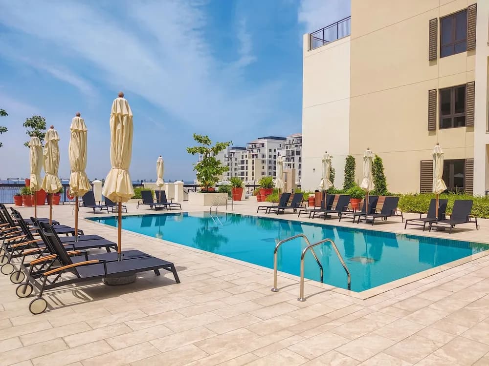 HiGuests - La Cote B4