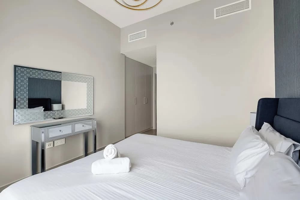 Bellavista -2 Bedrooms Downtown Views II