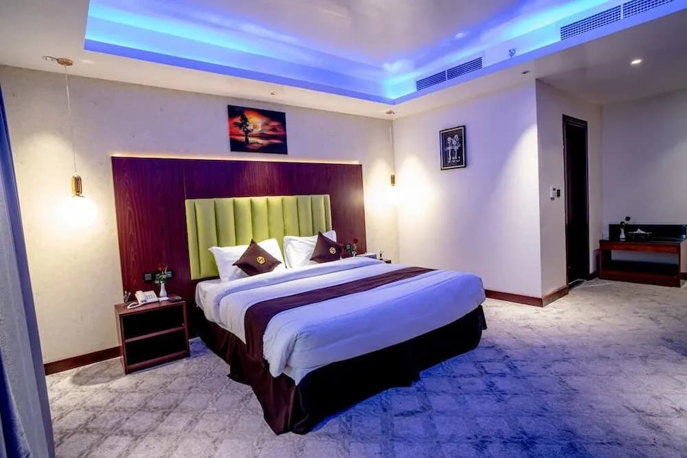 Raha Grand Hotel