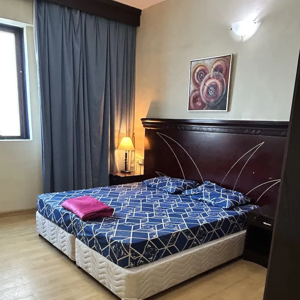 Deluxe Shared Master Bedrooms in Deira