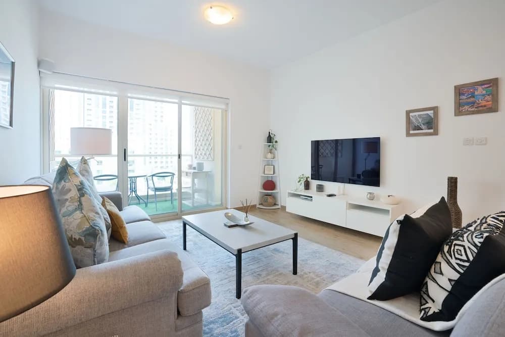 Luxurious Apt with Balcony The Greens Dubai