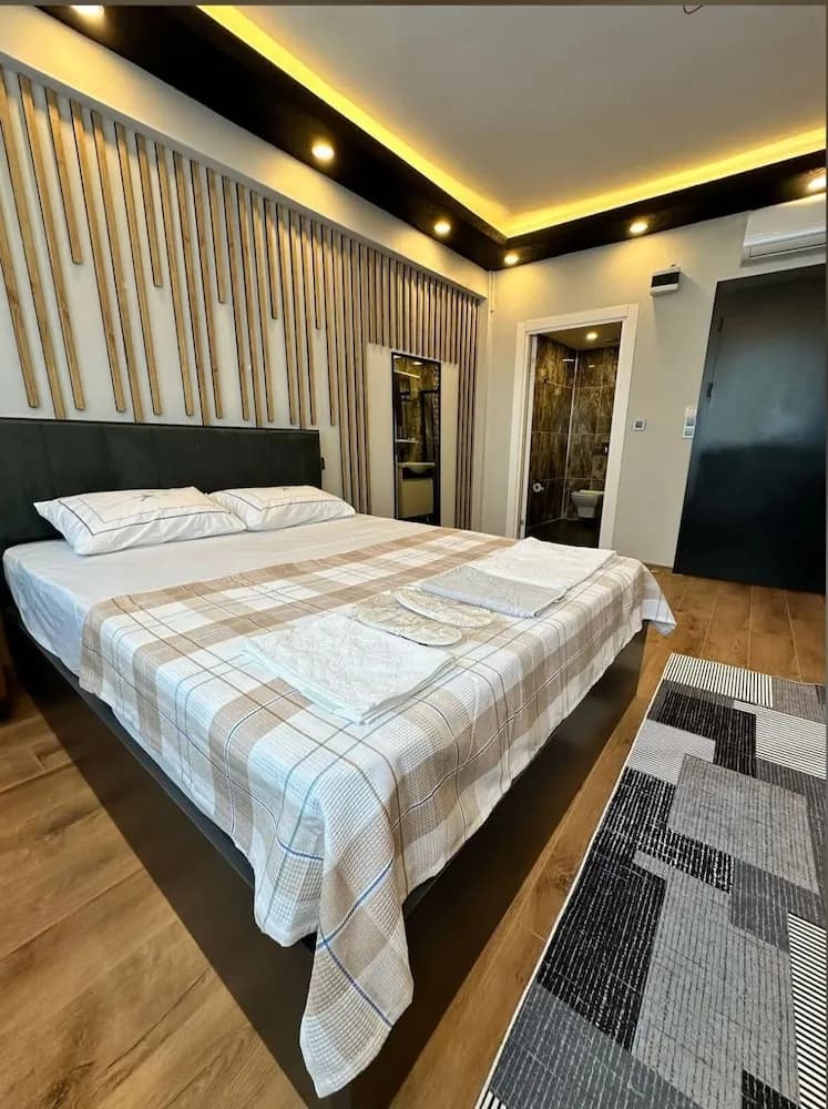 The Port Palace Otel