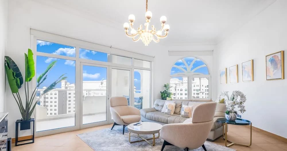 LUX The Shoreline Penthouse Suite