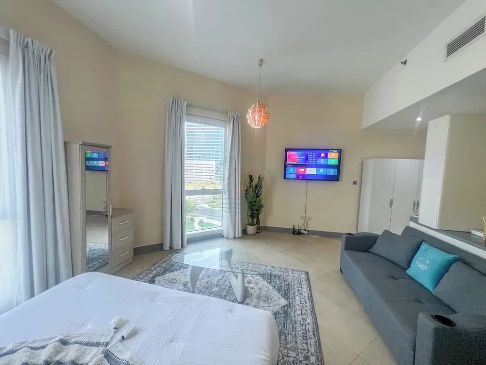 Snug Studio With City Views