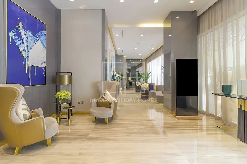 Bright 1BR Damac Majestine