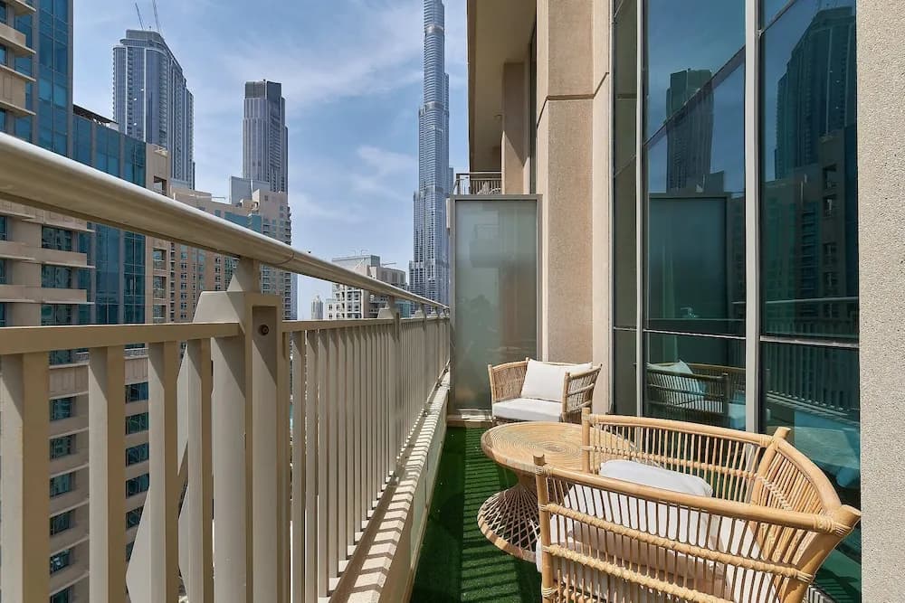 Panoramic Terrace & Burj Khalifa View