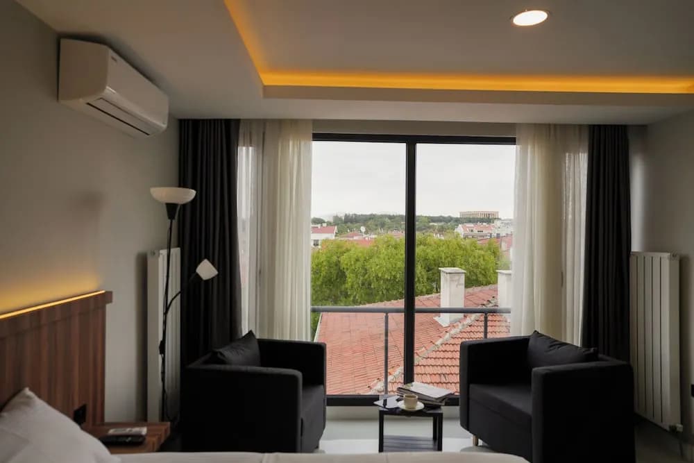 Joyful Hotel by GNL