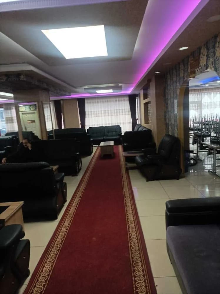 Yenivan Otel