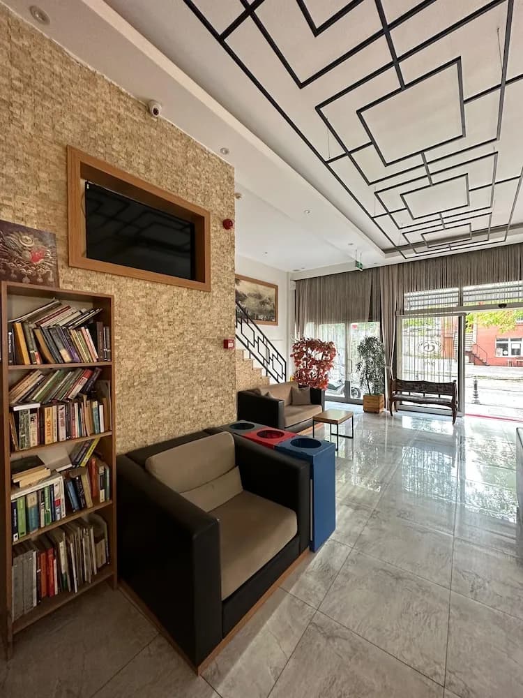 Okur Otel