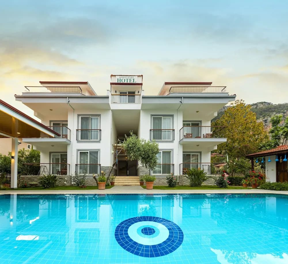 Konaklama yerinin ön cephesi