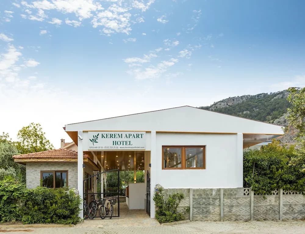 Konaklama yerinin ön cephesi