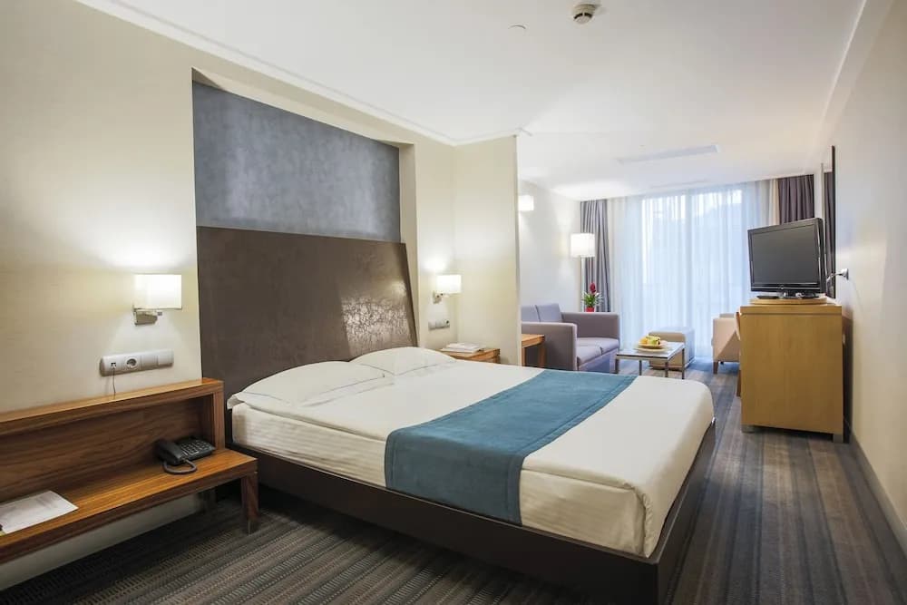 Housez Suites and Apartments - Special Class