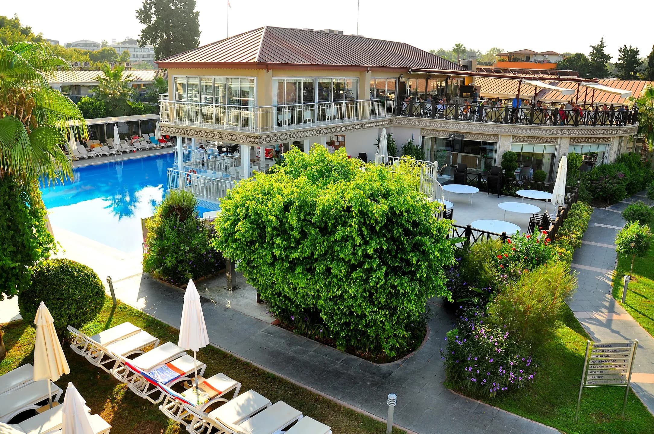 Sun Club Side