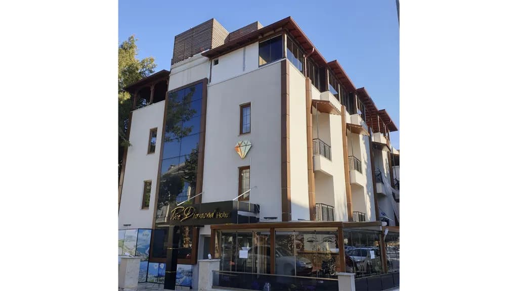 Pure Diamond Hotel
