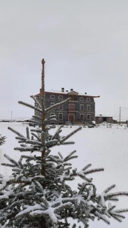 Çıldır Gölü Konağı
