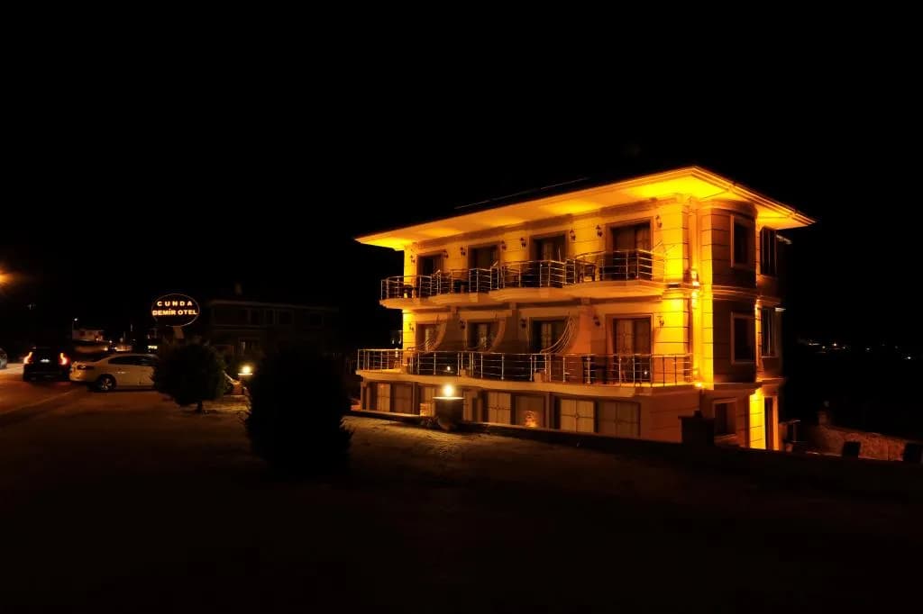 Cunda Demir Otel