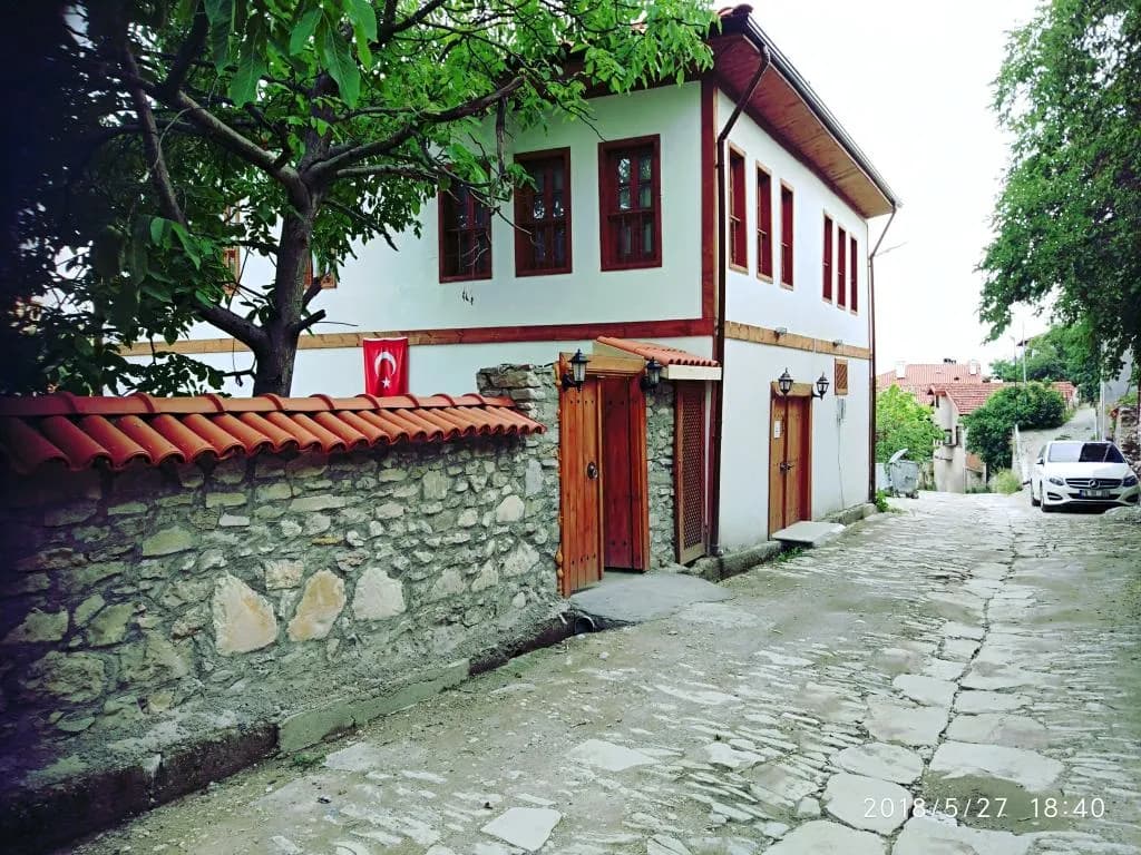 Melek Hanım Konağı