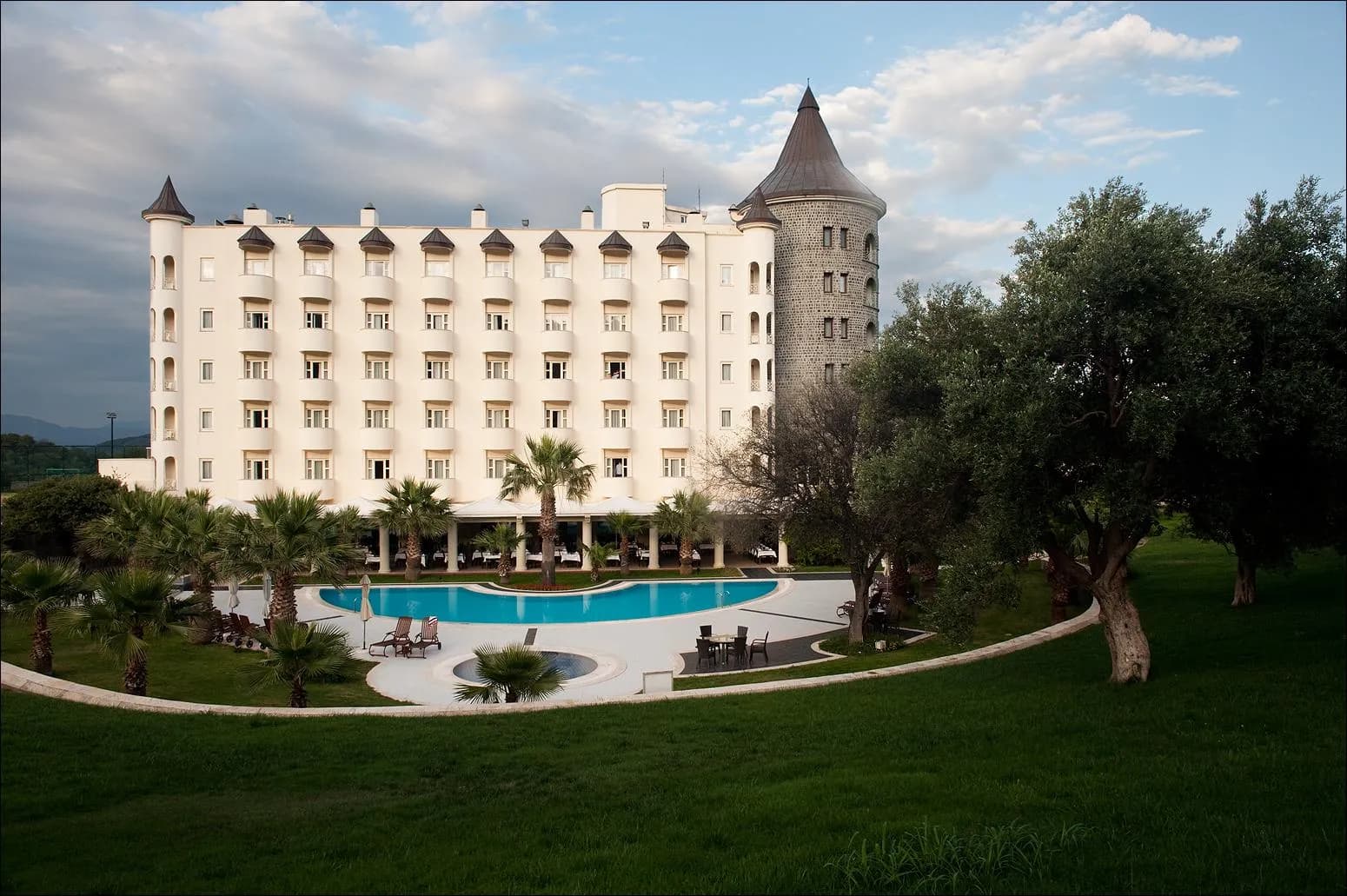 X Life Hotels