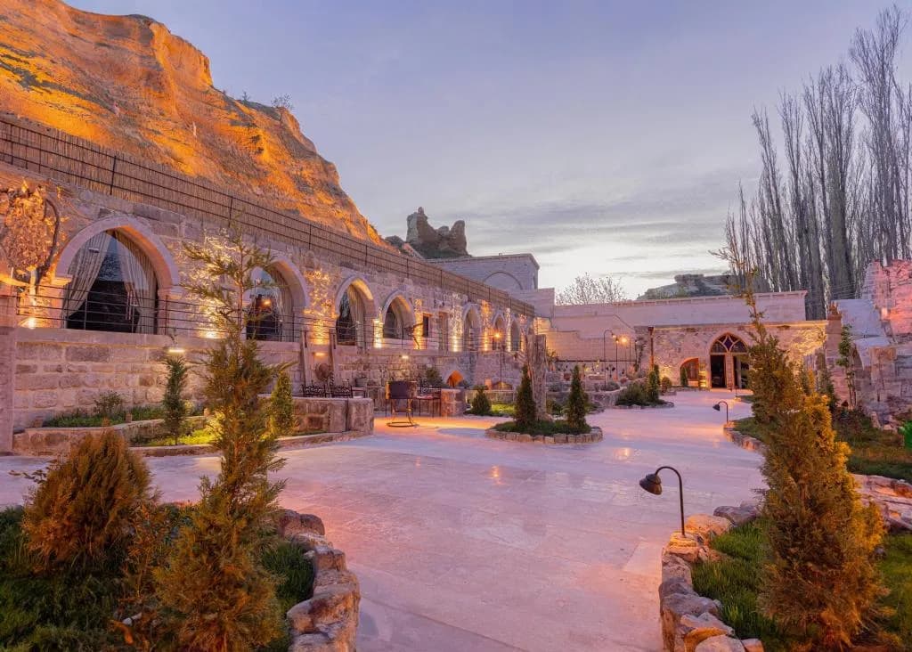 Sur Cave Suites
