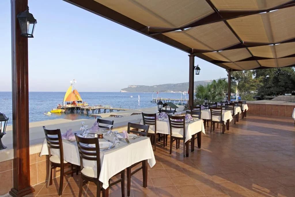 Armas Gül Beach