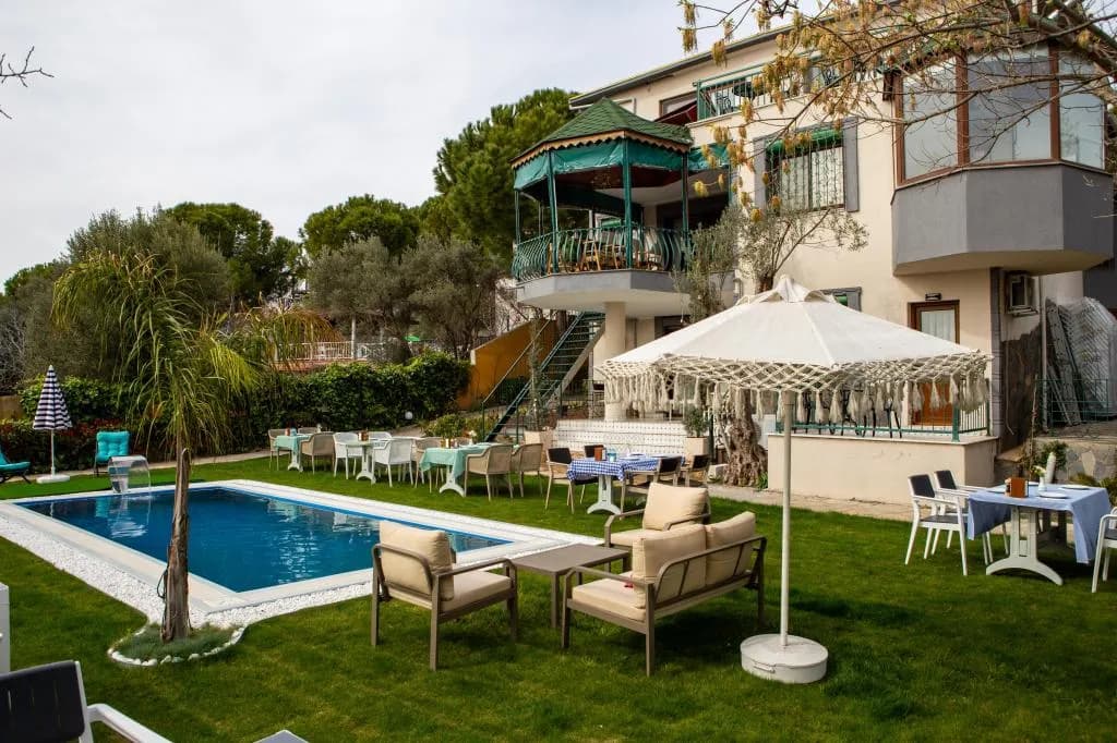 Gül Hanım Konağı Bornova Yakaköy