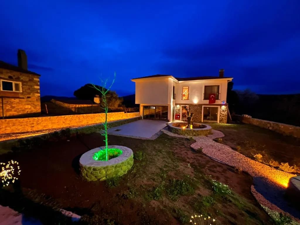 Emel Hanım Konaklama Restourant Urla