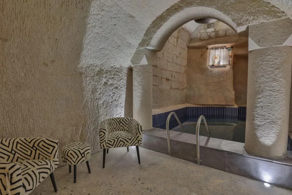 Eka Cave Maison