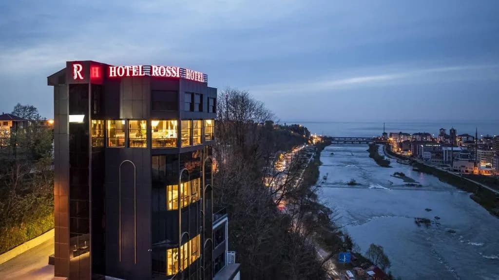 Rossi Luxury Hotel