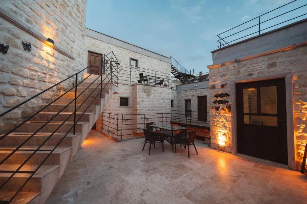 Cappatria Cave House
