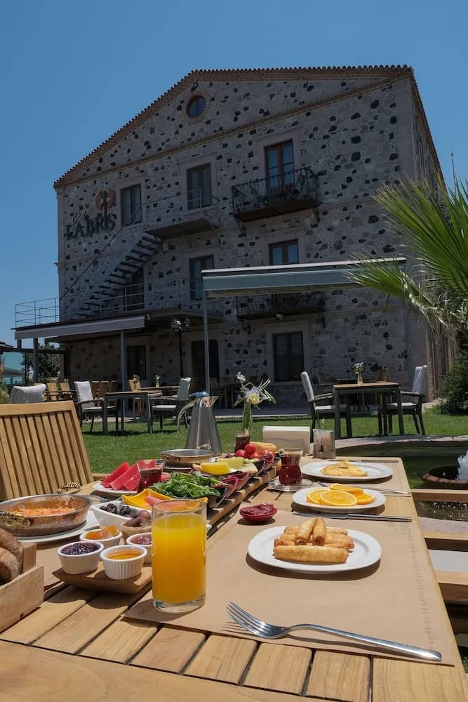 Cunda Labris Hotel