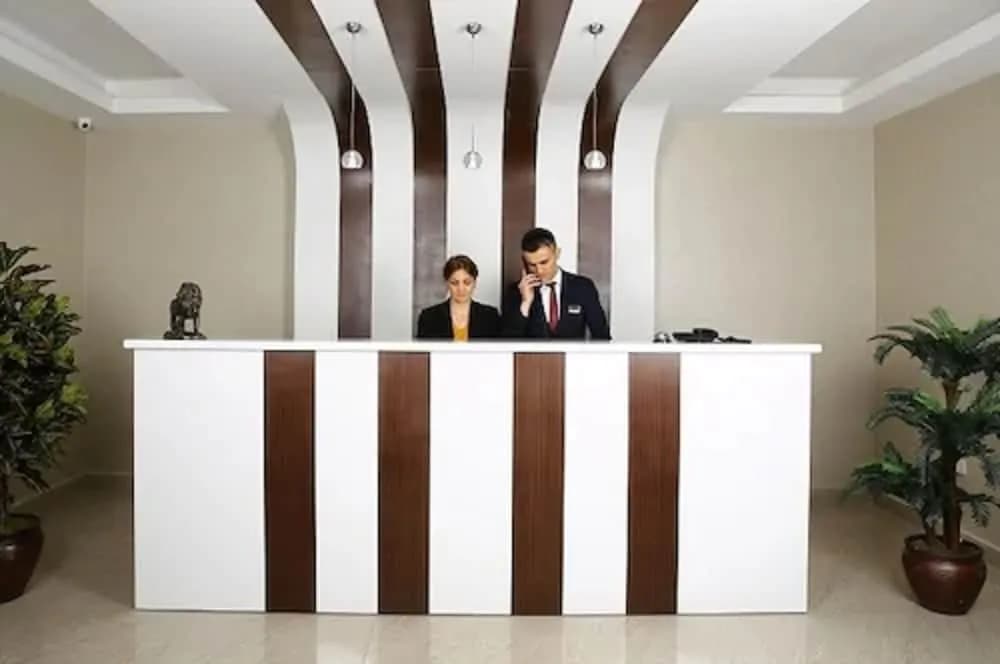 Golden Lounge Hotel