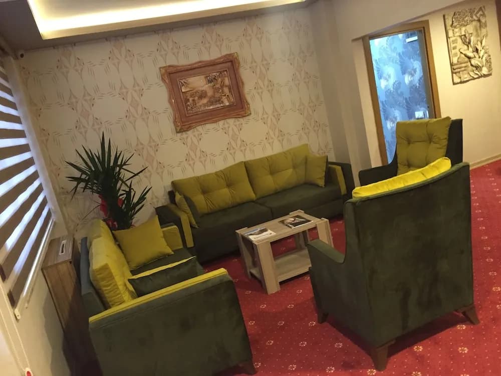 Lobi oturma alanı