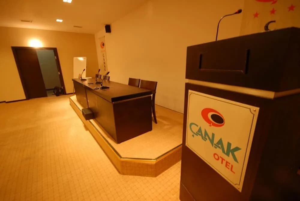 Toplantı salonu/imkânları