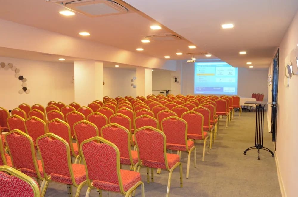 Toplantı salonu/imkânları