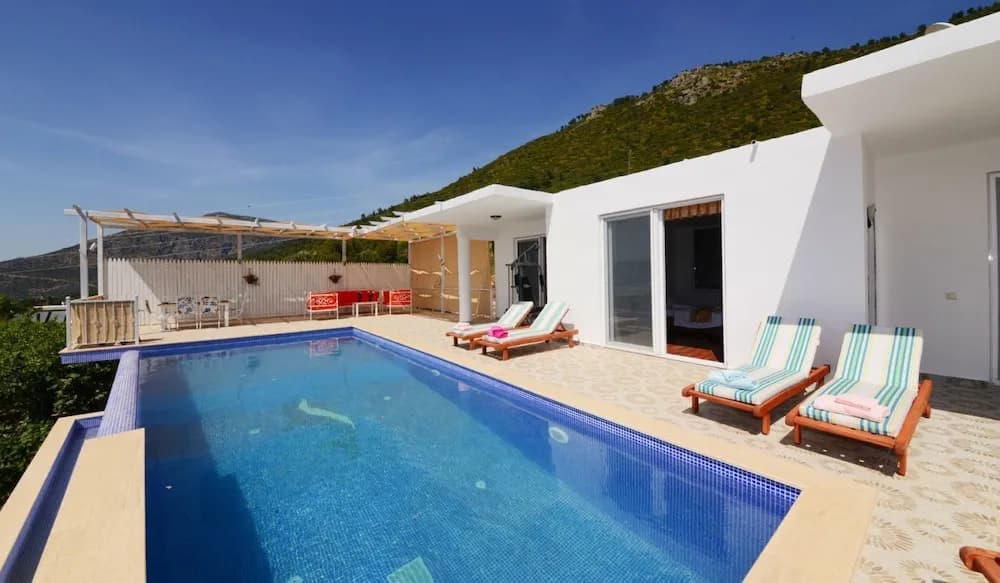 Villa Prize