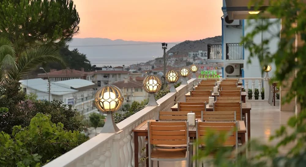 Açık havada yemek servisi