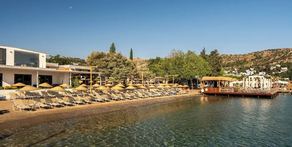 Daphnis Hotel