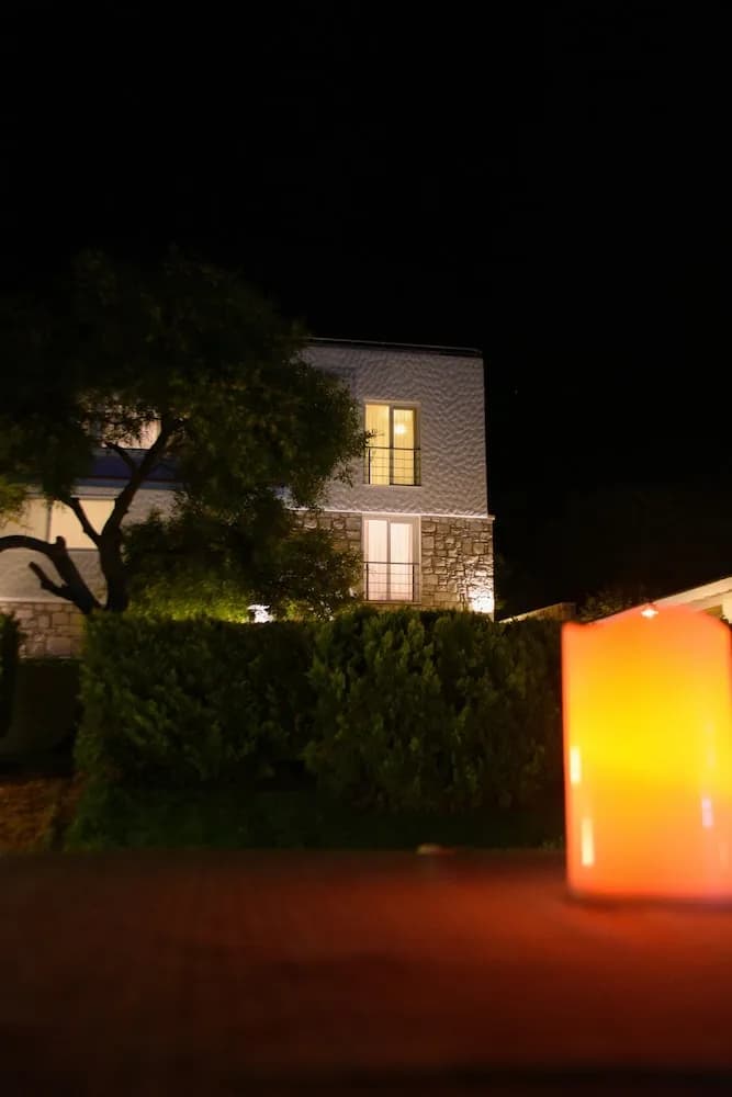 Konaklama yerinin ön cephesi