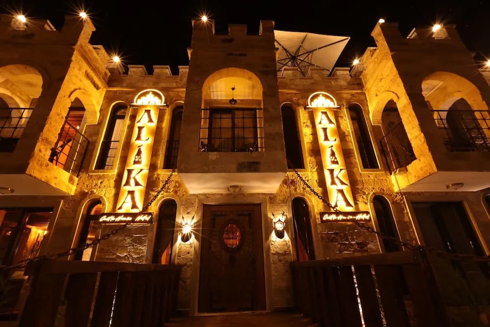 Konaklama yerinin ön cephesi