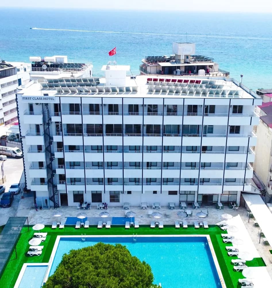 Hotel First Class