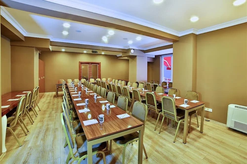 Toplantı salonu/imkânları