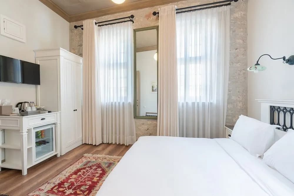 Elia by Ortunç (+8)